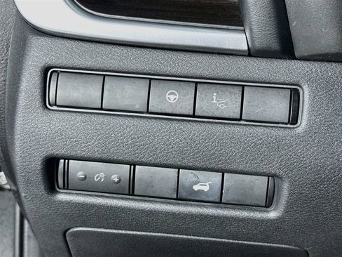 Used 2023 Nissan Rogue Platinum w/ Platinum Premium Package FWD image 15