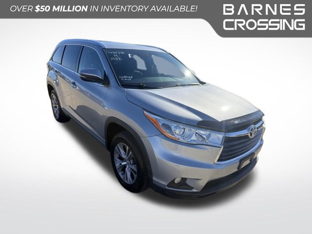 Used 2014 Toyota Highlander XLE FWD image 1