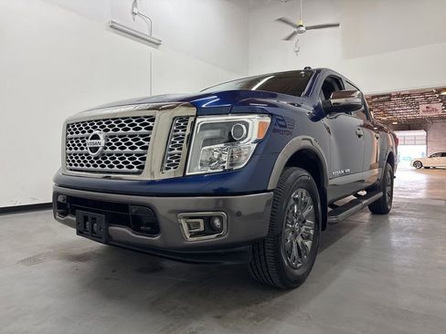 Used 2018 Nissan Titan Platinum Reserve AWD/4WD image 19