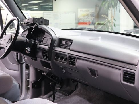 Used 1995 Ford F250 XLT image 78