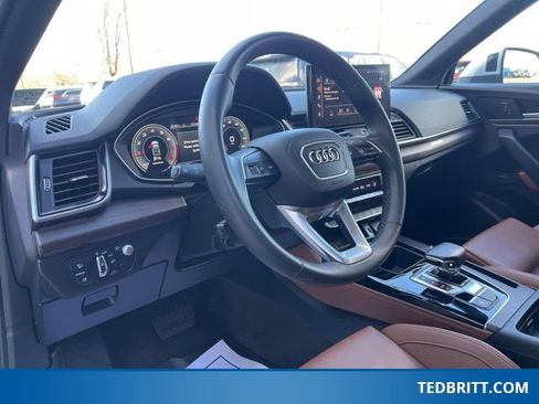 Used 2022 Audi Q5 2.0T Prestige w/ Prestige Package image 25