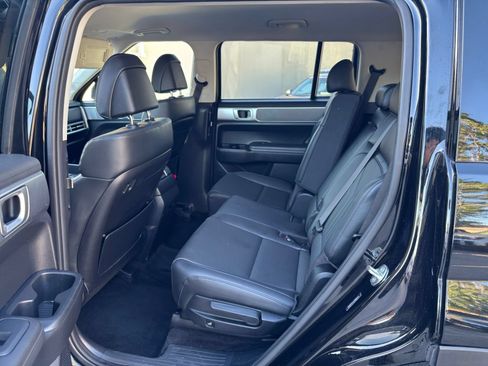 Used 2025 Hyundai Santa Fe SEL FWD image 27