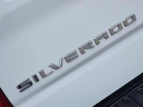 Used 2025 Chevrolet Silverado 1500 LT w/ Safety Package AWD/4WD image 12