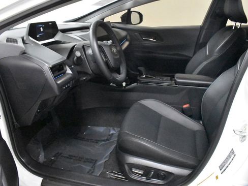 Used 2024 Toyota Prius XLE image 12