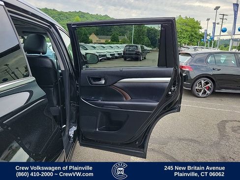 Used 2016 Toyota Highlander XLE AWD/4WD image 46
