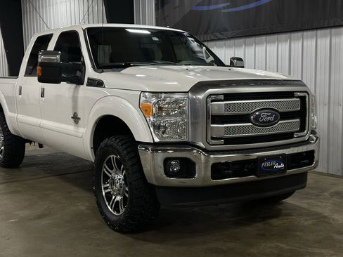 Used 2015 Ford F250 Platinum w/ FX4 Off-Road Package image 15
