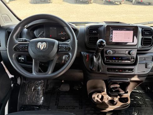 Used 2025 RAM ProMaster 2500 w/ Convenience Group image 28