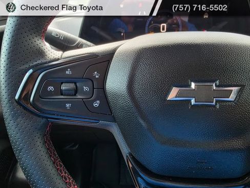 Used 2024 Chevrolet Trax RS w/ Sunroof Package FWD image 27