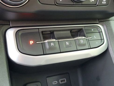 Used 2023 GMC Acadia SLE w/ Driver Convenience Package image 26