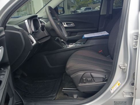 Used 2017 Chevrolet Equinox LS FWD image 11
