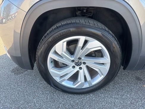 Used 2021 Volkswagen Atlas SE w/ Panoramic Sunroof Package image 11