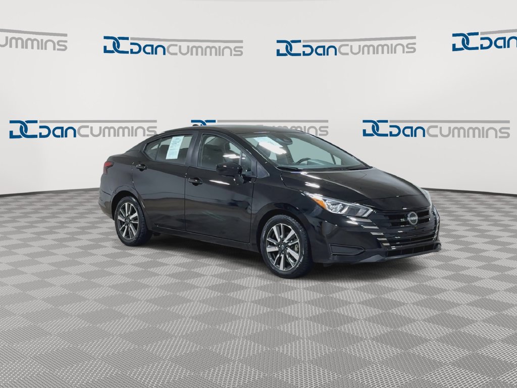 Used 2024 Nissan Versa SV FWD image 2