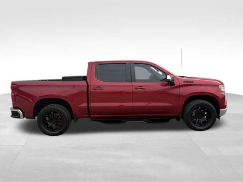 Used 2024 Chevrolet Silverado 1500 LT w/ Z71 Off-Road Package image 9