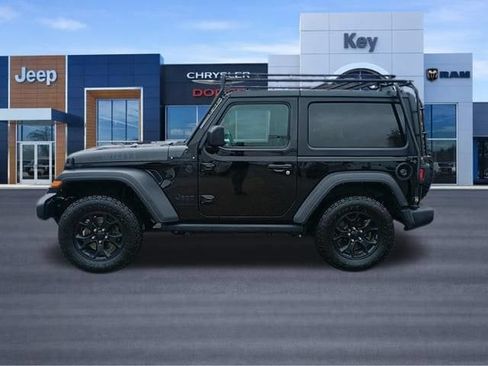 Used 2022 Jeep Wrangler Sport AWD/4WD image 2