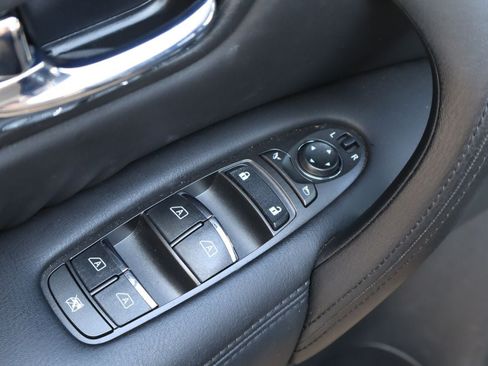 Used 2022 Nissan Armada SL w/ Midnight Edition Package RWD image 24