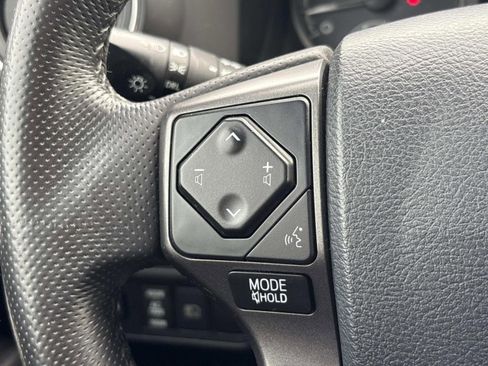 Used 2018 Toyota Tacoma TRD Off-Road image 27