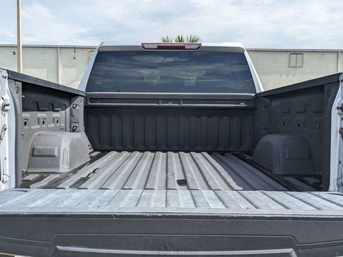Used 2021 GMC Sierra 1500 SLE w/ X31 Off-Road Package AWD/4WD image 13