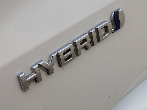 Used 2021 Toyota Sienna XLE FWD image 12