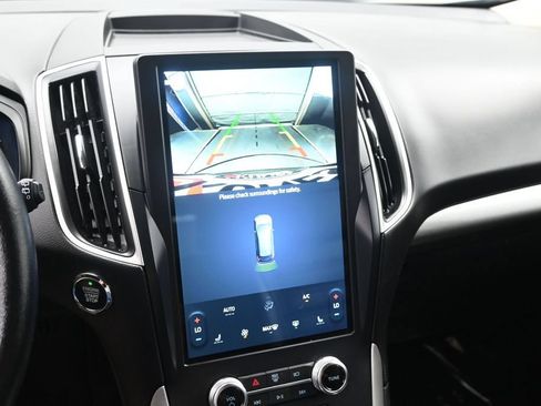 Used 2024 Ford Edge SEL AWD/4WD image 14
