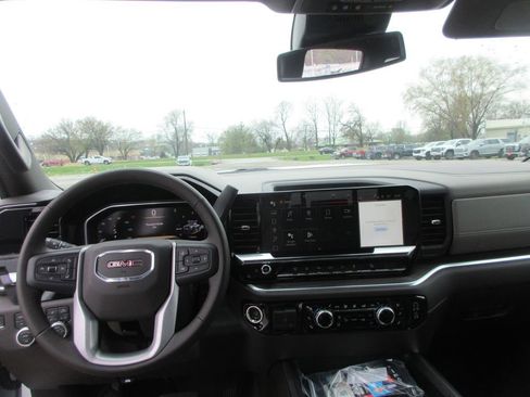 New 2026 GMC Sierra 2500 SLT w/ SLT Premium Package AWD/4WD image 16