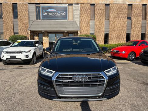 Used 2019 Audi Q5 2.0T Premium Plus w/ Premium Plus Package AWD/4WD image 2