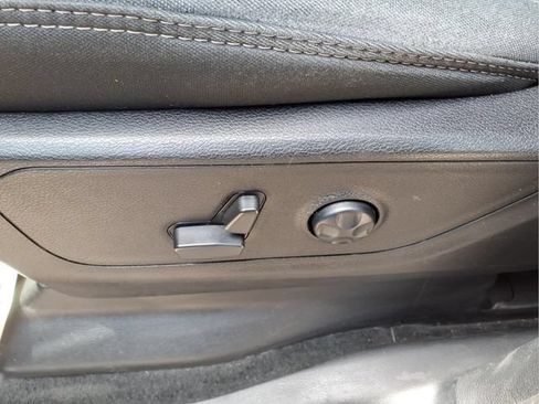 Used 2021 RAM 1500 Big Horn AWD/4WD image 18