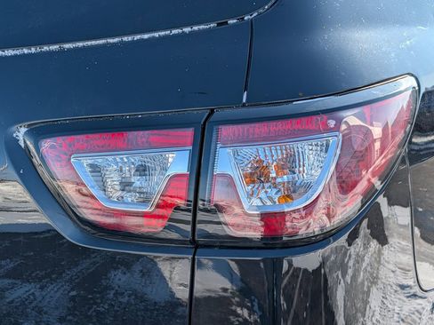 Used 2016 Chevrolet Traverse LT w/ Style and Technology Package image 17