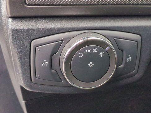 Used 2020 Ford Fusion SE image 16