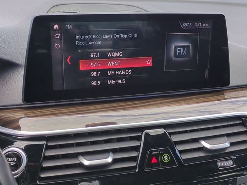 Used 2019 BMW 530e image 23