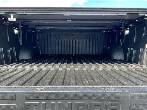 Used 2024 Toyota Tundra Platinum AWD/4WD image 30
