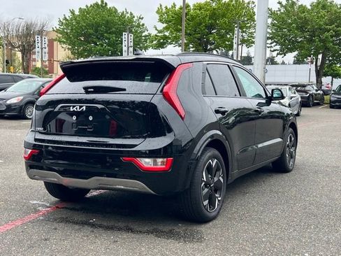 Certified 2025 Kia Niro Wind w/ Wind Preserve Package FWD image 9