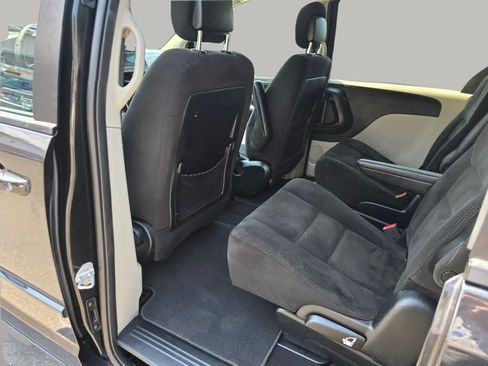 Used 2014 Dodge Grand Caravan SE w/ Quick Order Package 29E SE FWD image 22