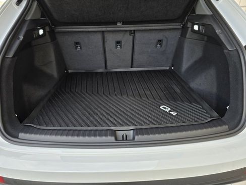 Used 2024 Audi Q4 e-tron Premium Plus w/ Premium Plus image 47