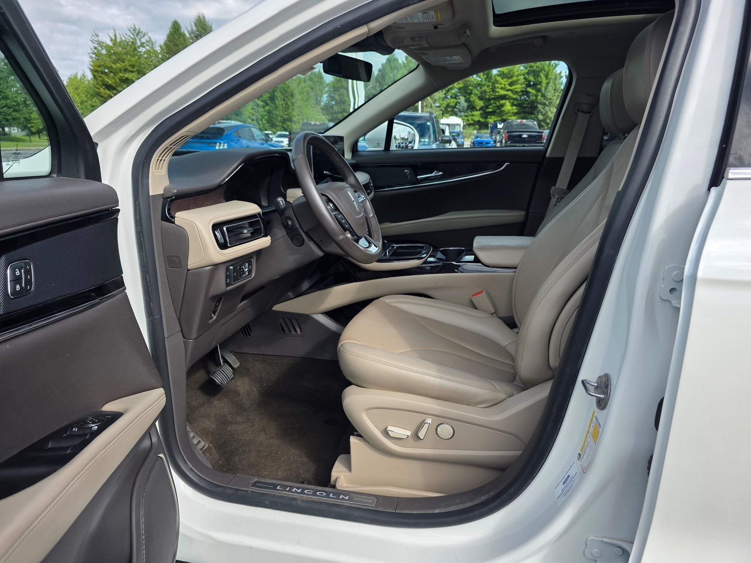 Used 2022 Lincoln Nautilus Reserve AWD/4WD image 20