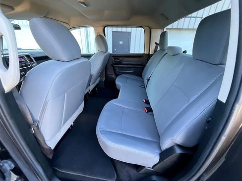 Used 2014 RAM 1500 Express image 32