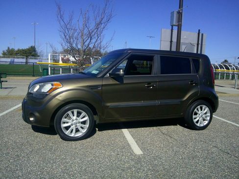Used 2012 Kia Soul + image 21