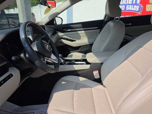 Used 2023 Nissan Altima 2.5 SL AWD/4WD image 16