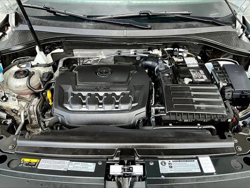 Used 2020 Volkswagen Tiguan SE w/ Panoramic Sunroof Package AWD/4WD image 33