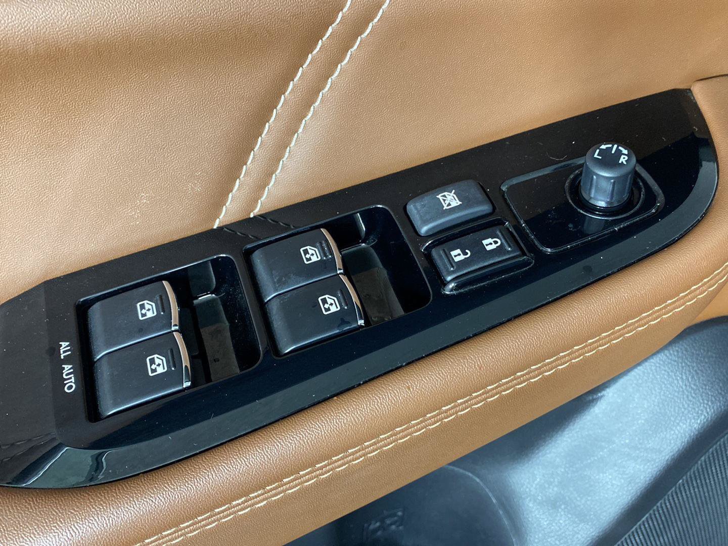 Used 2019 Subaru Outback 2.5i Touring AWD/4WD image 28