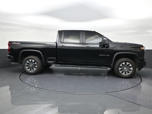 Used 2025 Chevrolet Silverado 2500 Custom w/ Custom Value Package AWD/4WD image 6