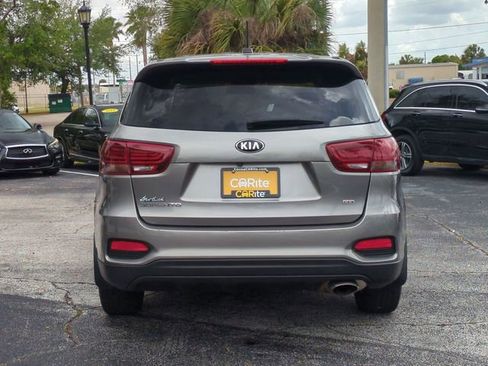Used 2019 Kia Sorento FWD image 6
