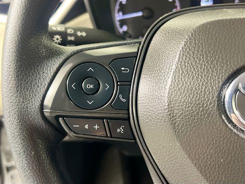 Used 2025 Toyota Corolla LE image 17