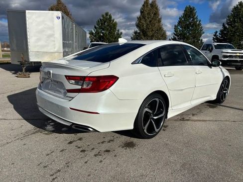 Used 2018 Honda Accord Sport image 6
