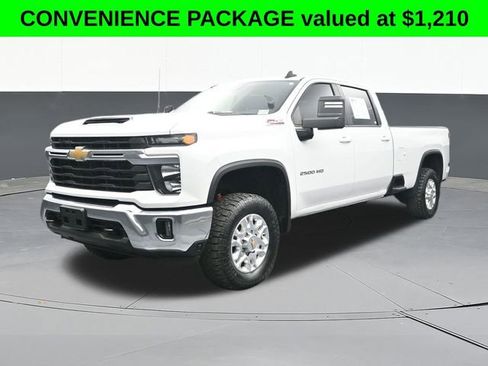 Used 2024 Chevrolet Silverado 2500 LT AWD/4WD image 6