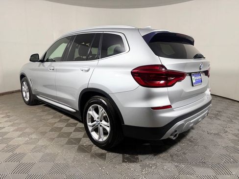 Used 2018 BMW X3 xDrive30i w/ Convenience Package AWD/4WD image 4