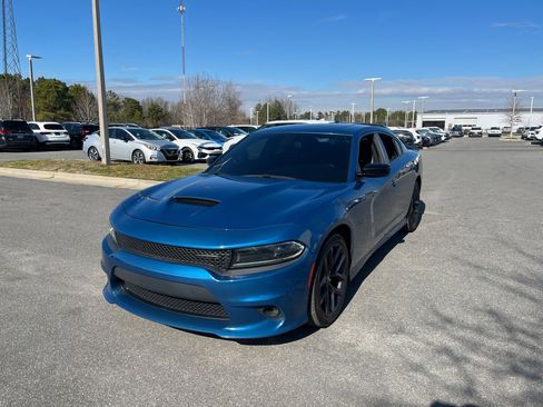 Used 2022 Dodge Charger R/T w/ Blacktop Package image 3