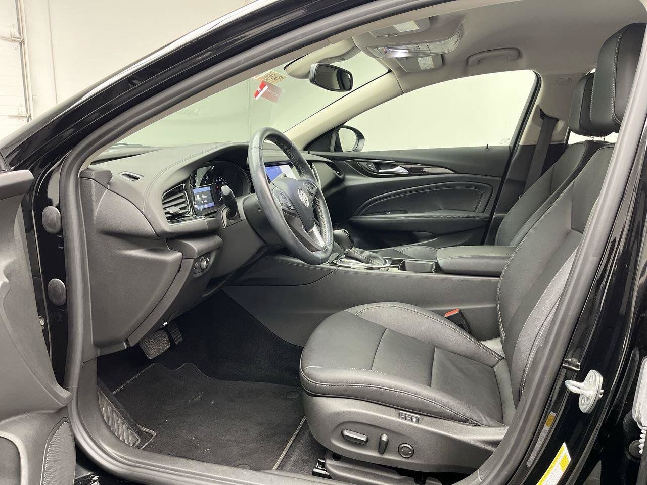 Certified 2020 Buick Regal Essence FWD image 3