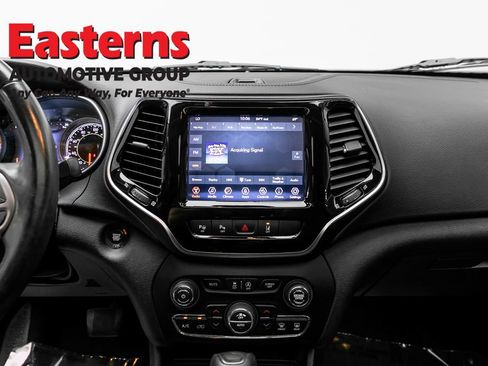 Used 2021 Jeep Cherokee Limited w/ Mopar Interior Package AWD/4WD image 12
