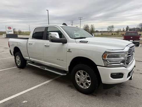 Used 2024 RAM 2500 Laramie AWD/4WD image 3