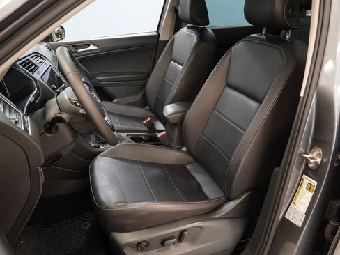 Used 2021 Volkswagen Tiguan SEL w/ 3rd Row Seat Package AWD/4WD image 3